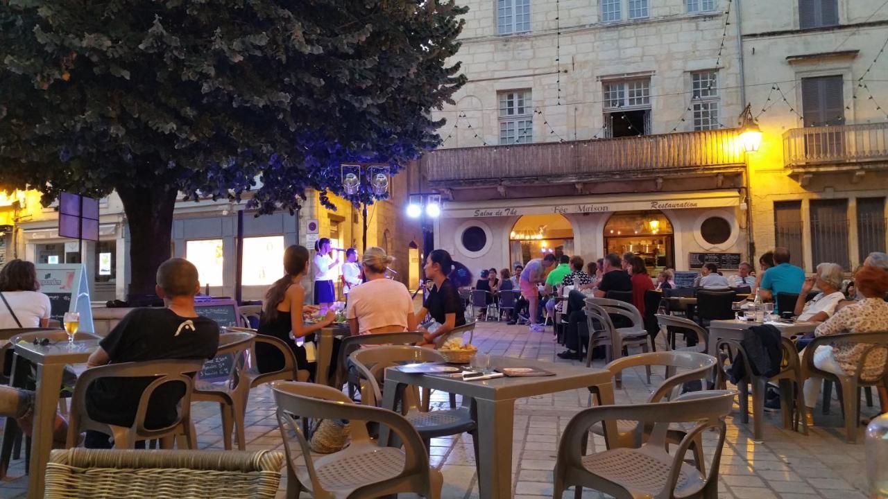 Appartement La Vie En Rose Perigueux Bagian luar foto